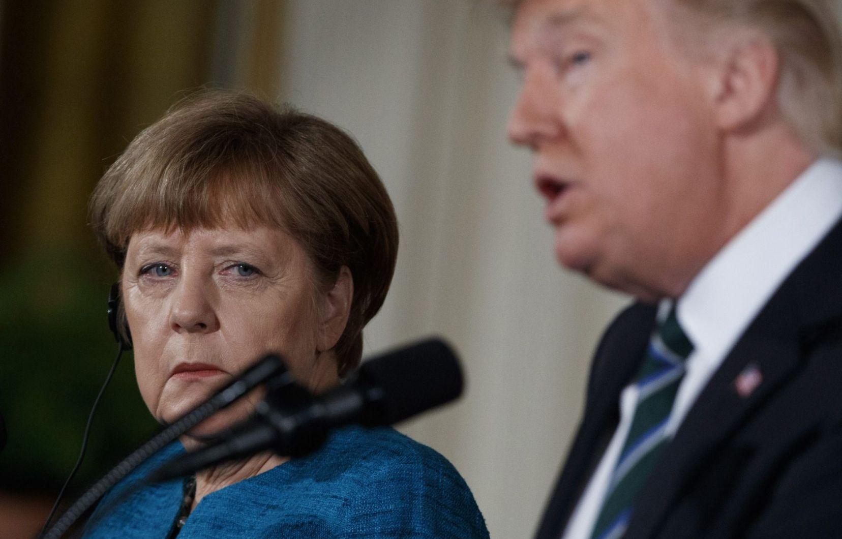 Trump et Merkel au sommet de l'OTAN 