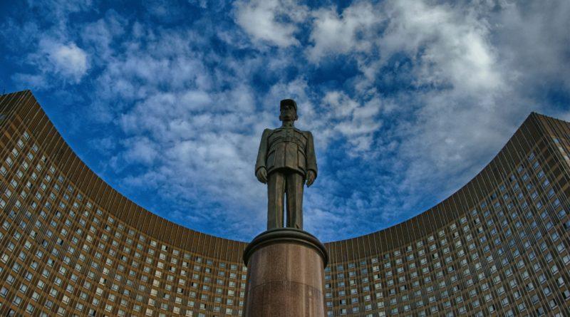 Statue de Gaulle à Moscou