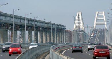 Pont de Crimée en réparation