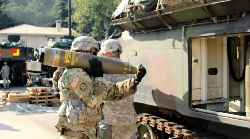Point sur la décision de Washington de transfert d’obus à sous-munitions à Kiev