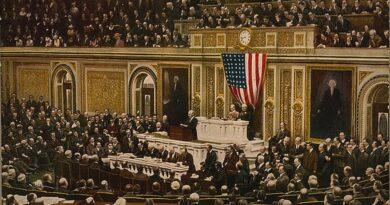 6 avril 1917, le président Wilson demande au Congrès des Etats-Unis de déclarer la guerre à l’Allemagne, au nom du droit, pour la démocratie et contre les gouvernements autocratiques…