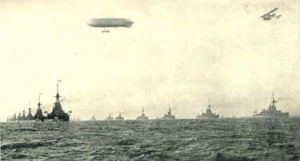 31 mai 1916, éclairé du ciel par les Zeppelins la Hocheseeflotte allemande en ordre de bataille dans le Skagerrak tente en vain de desserrer l’étau du blocus britannique.