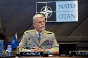 Le président tchèque alors qu’il était encore général de l’OTAN et pas encore président