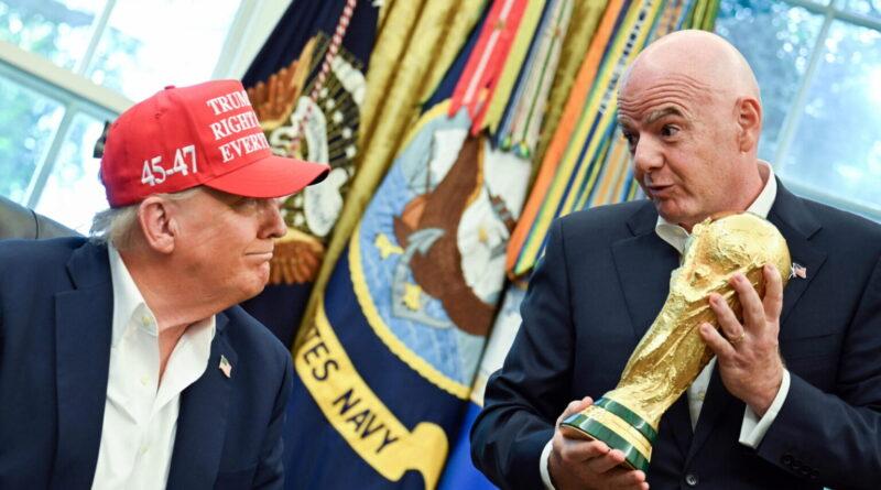 15 milliards de bonnes raisons pour s’aimer à la folie : la boîte remplie d’or et l’axe Trump-Infantino ! 15 milliards de bonnes raisons pour s’aimer à la folie : la boîte remplie d’or et l’axe Trump-Infantino !